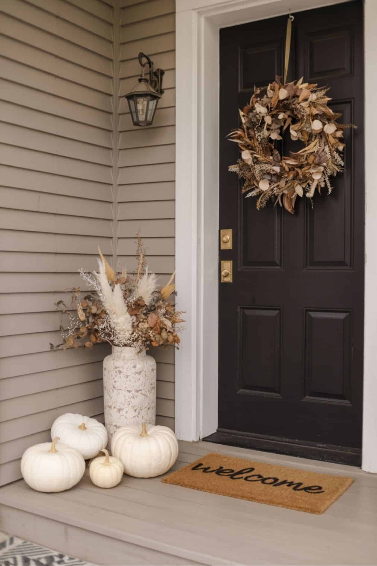20+ Fall Porch Decor Ideas for a Cozy Fall Vibe