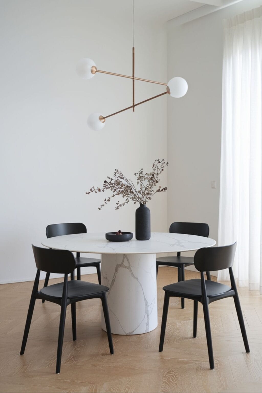 Minimalist Dining Room Ideas For a Fresh Inviting Look