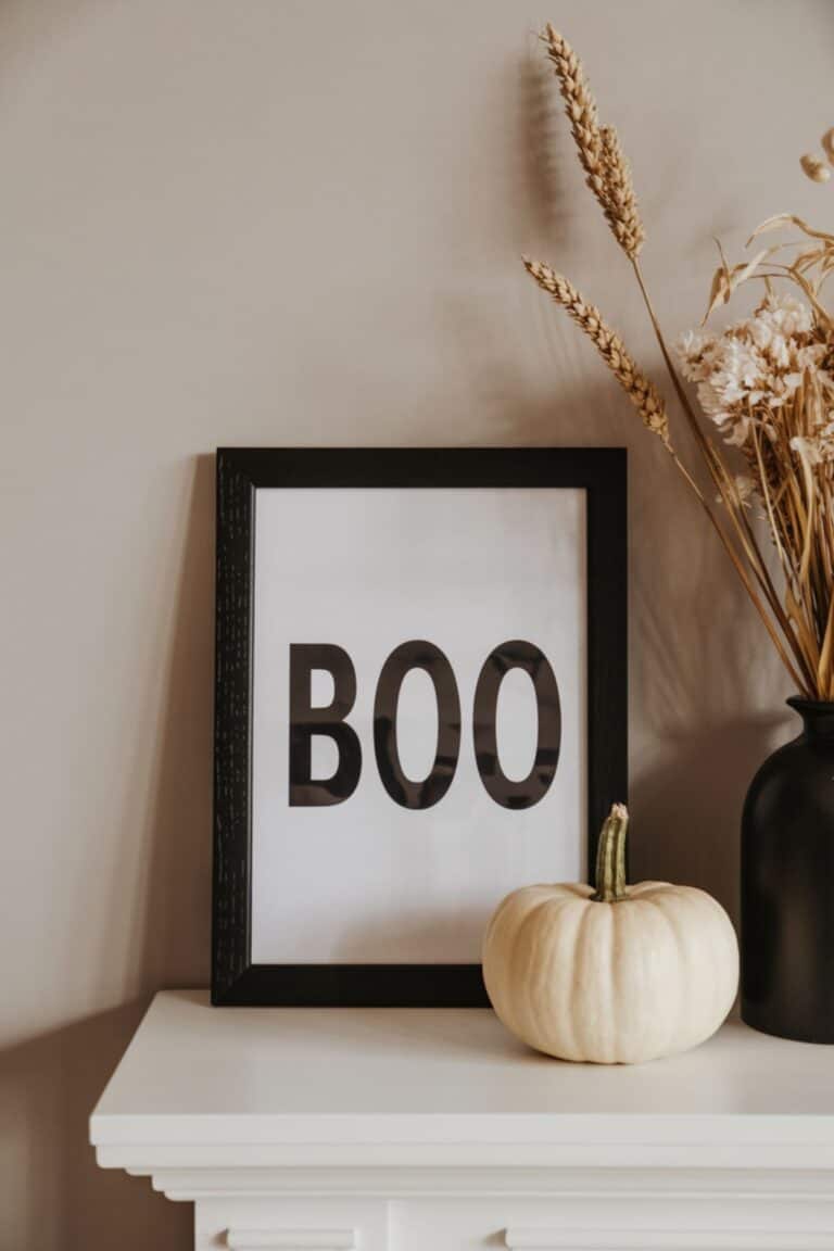 Minimalist Halloween Decor Ideas